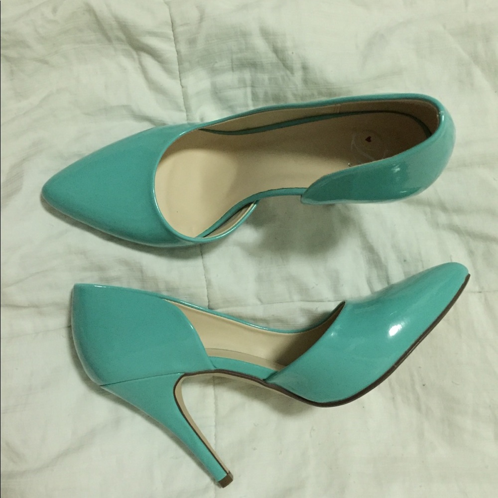 Patented Leather Pumps Teal Aqua size 9